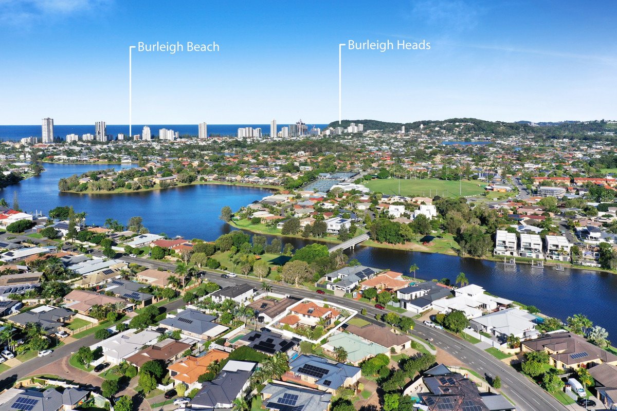 87 Honeyeater Drive BURLEIGH WATERS 28