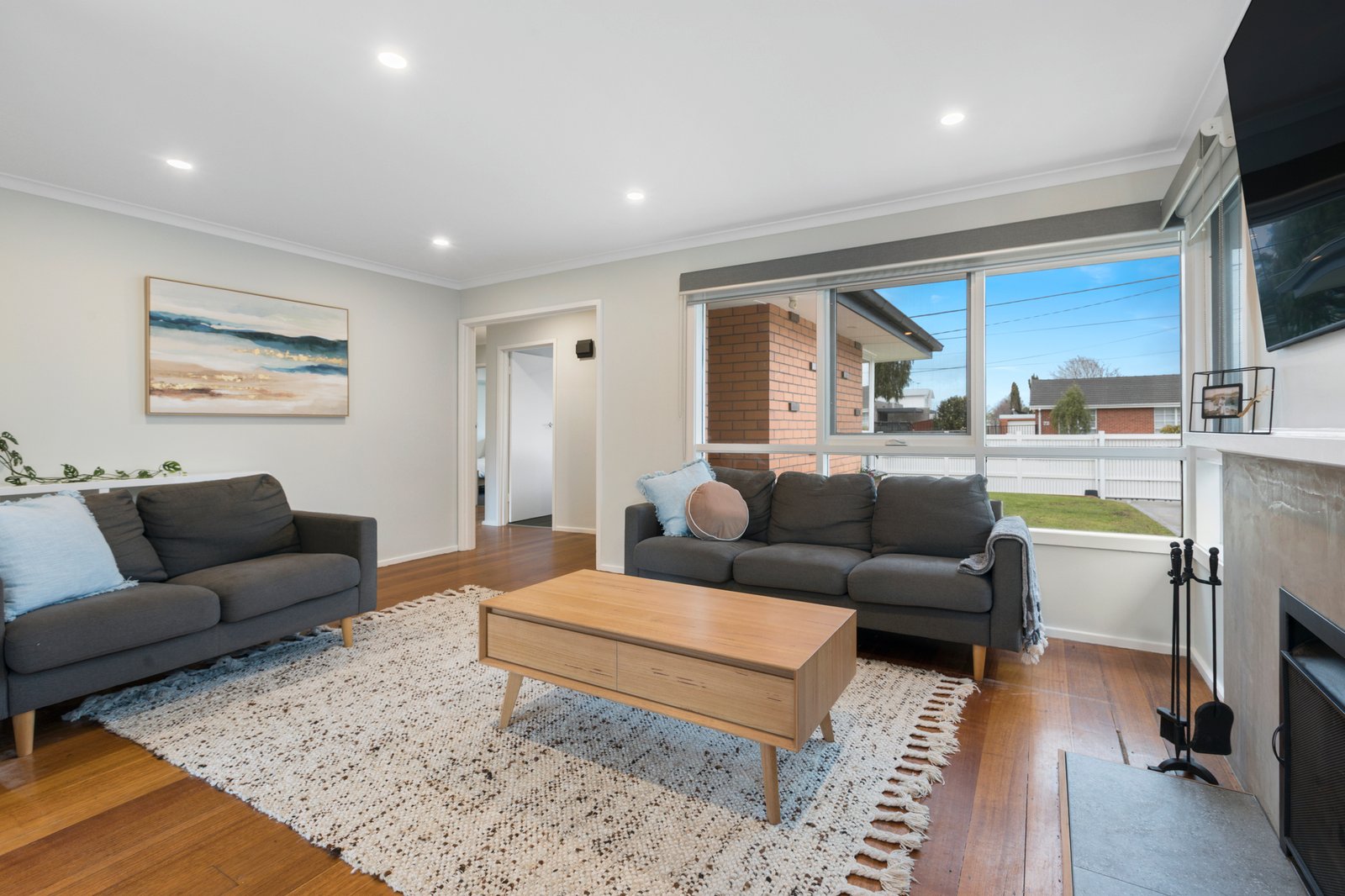 Gallery: 87 Kinross Avenue