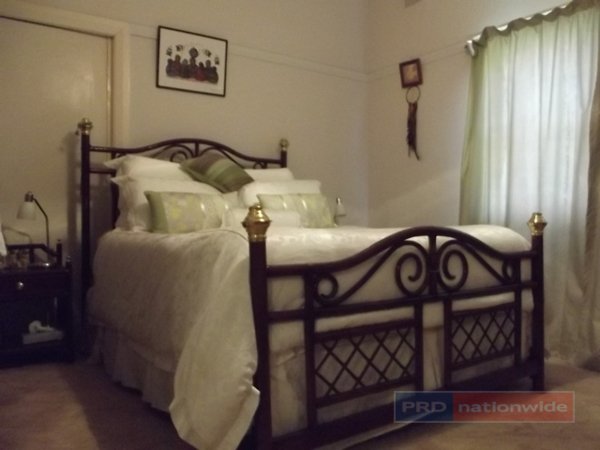 87 Merivale Street TUMUT 6