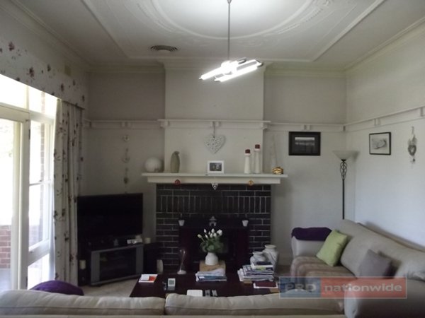 87 Merivale Street TUMUT 8