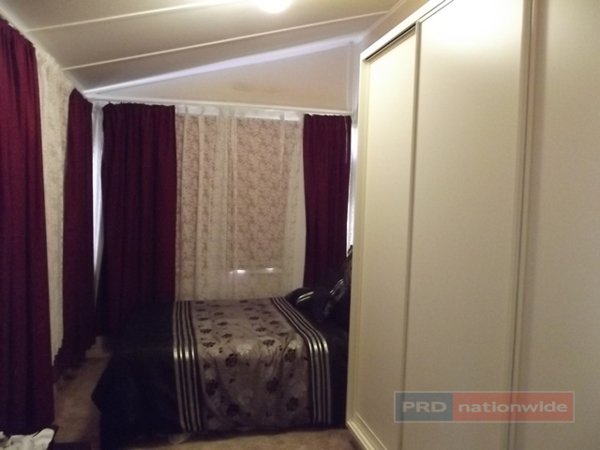 87 Merivale Street TUMUT 10