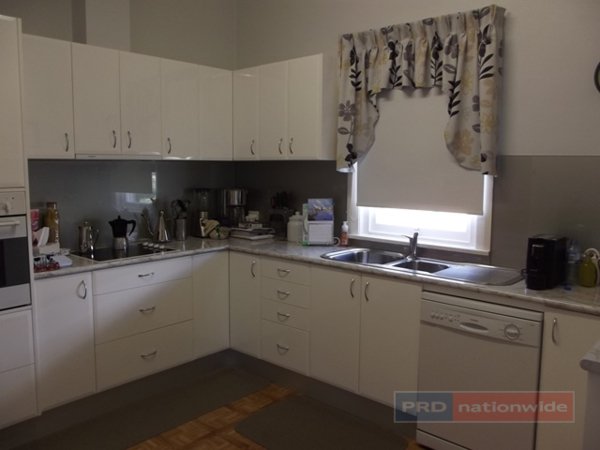 87 Merivale Street TUMUT 13