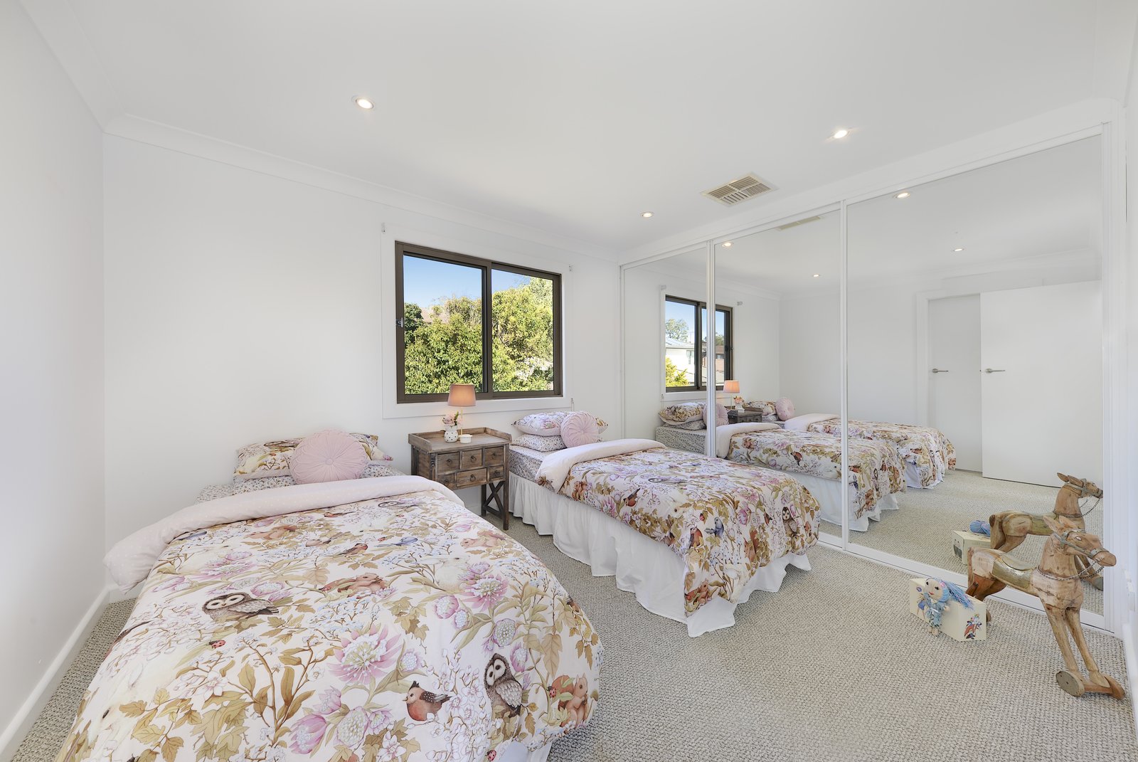 87 Mirrabooka Crescent LITTLE BAY 17