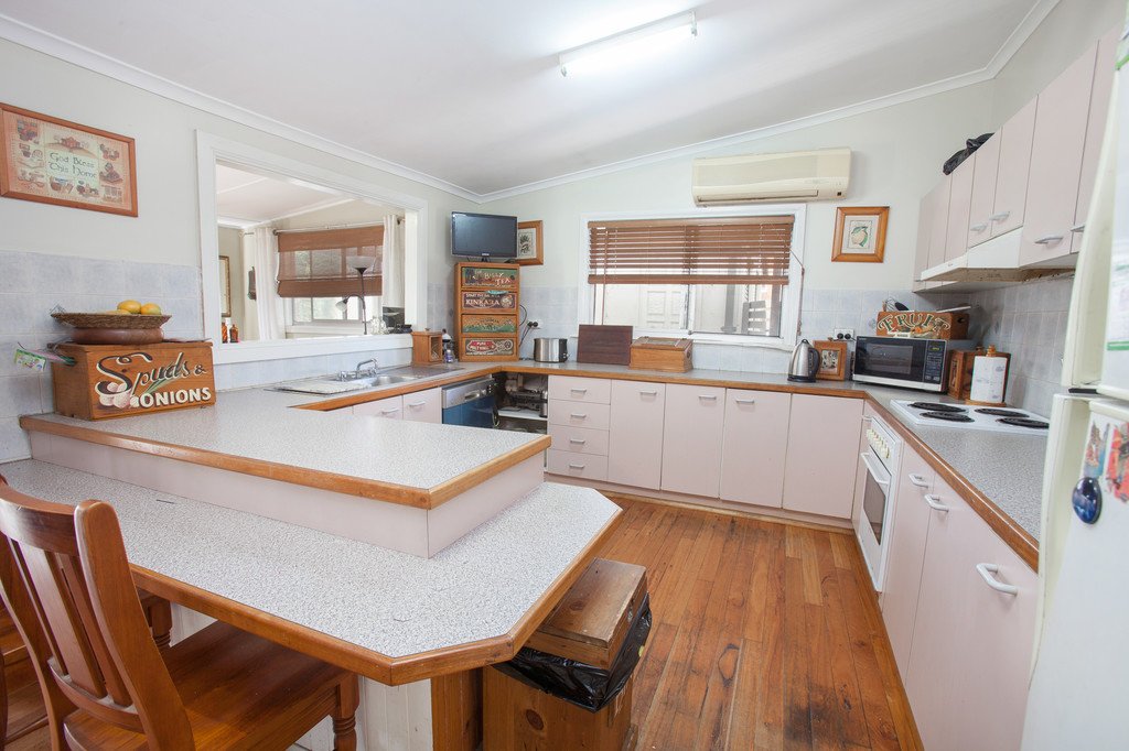 87 New England Highway GRETA 4