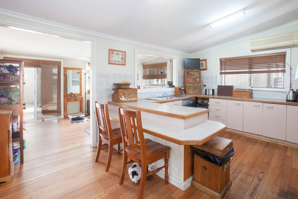 87 New England Highway GRETA 8
