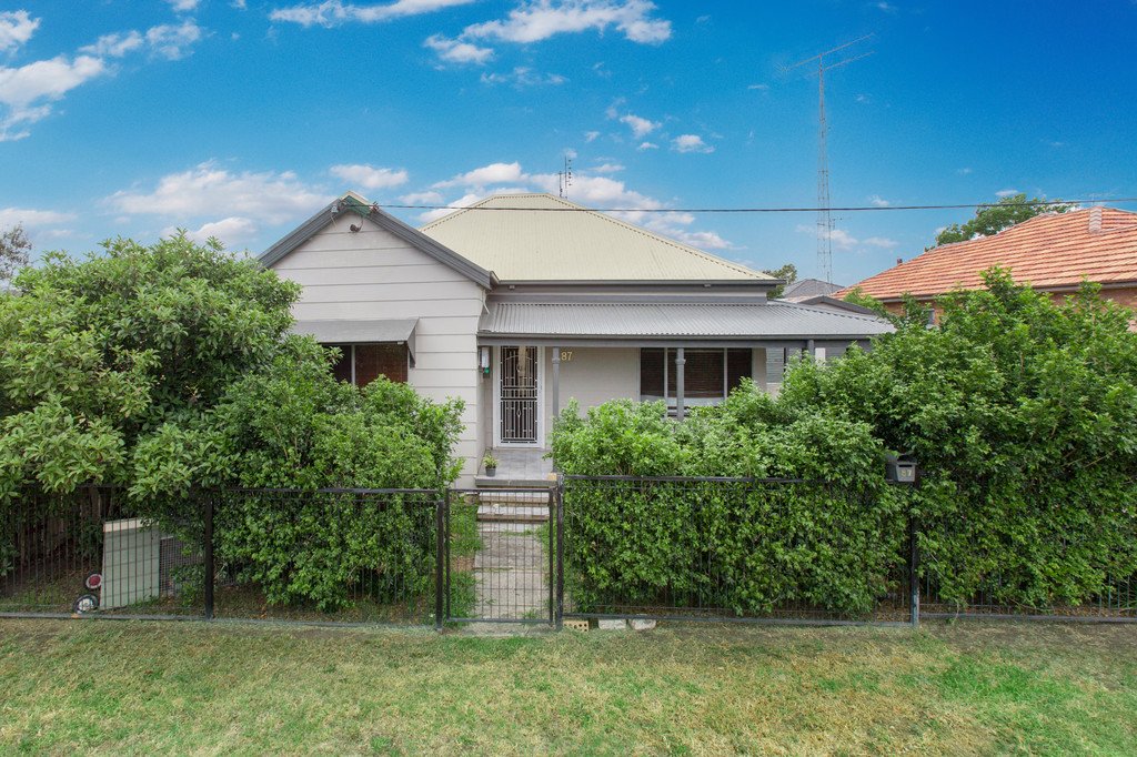 87 New England Highway GRETA 12