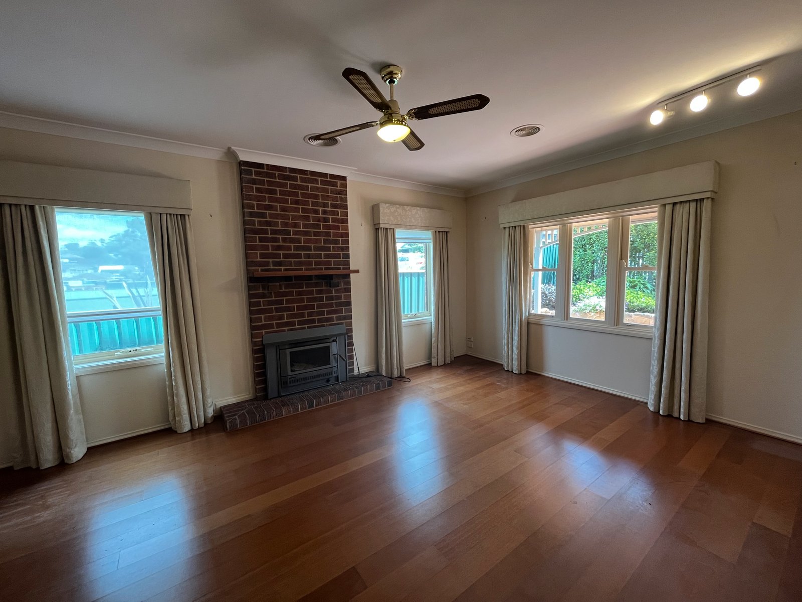 Gallery: 87 Noble Street