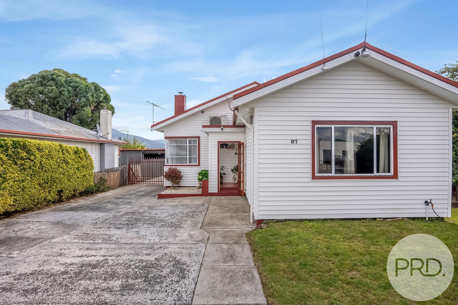 87 Renfrew Circle GOODWOOD 3