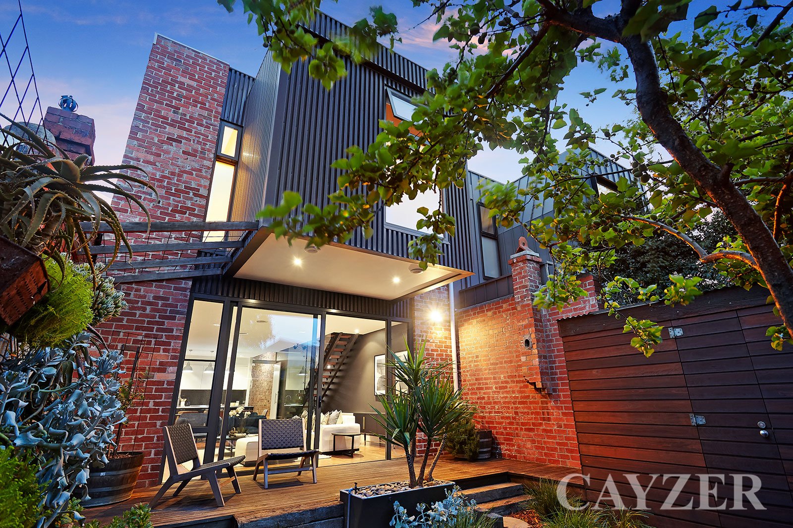 Gallery: 87 Richardson Street