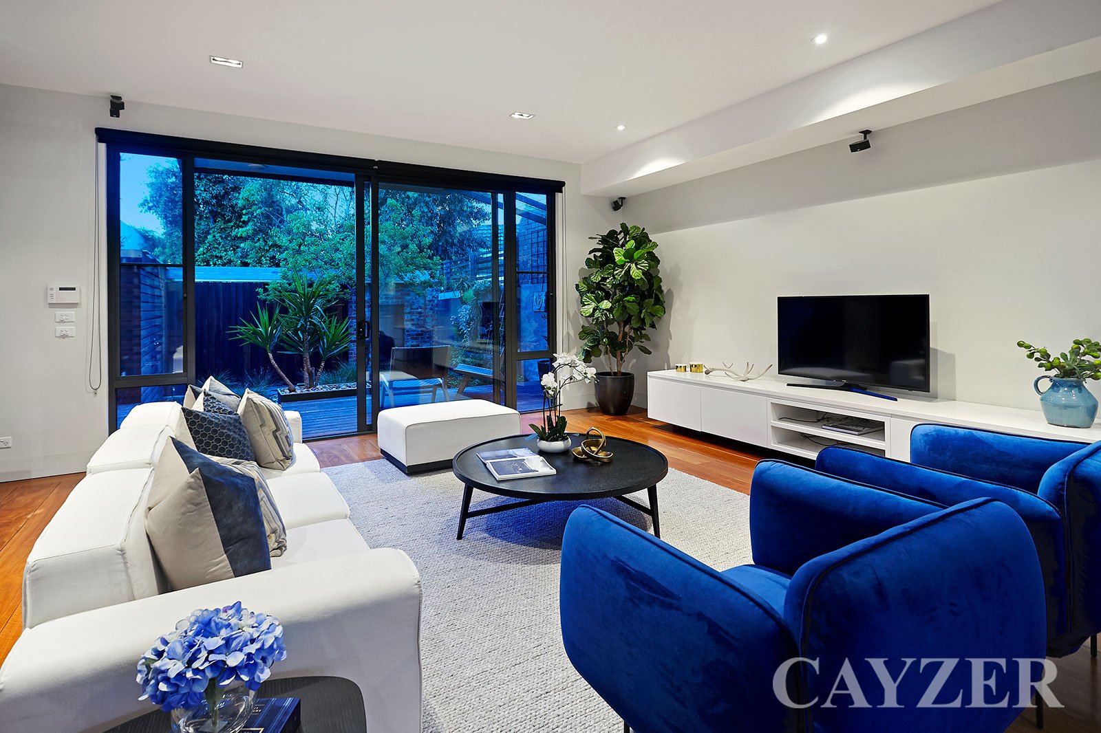 Gallery: 87 Richardson Street