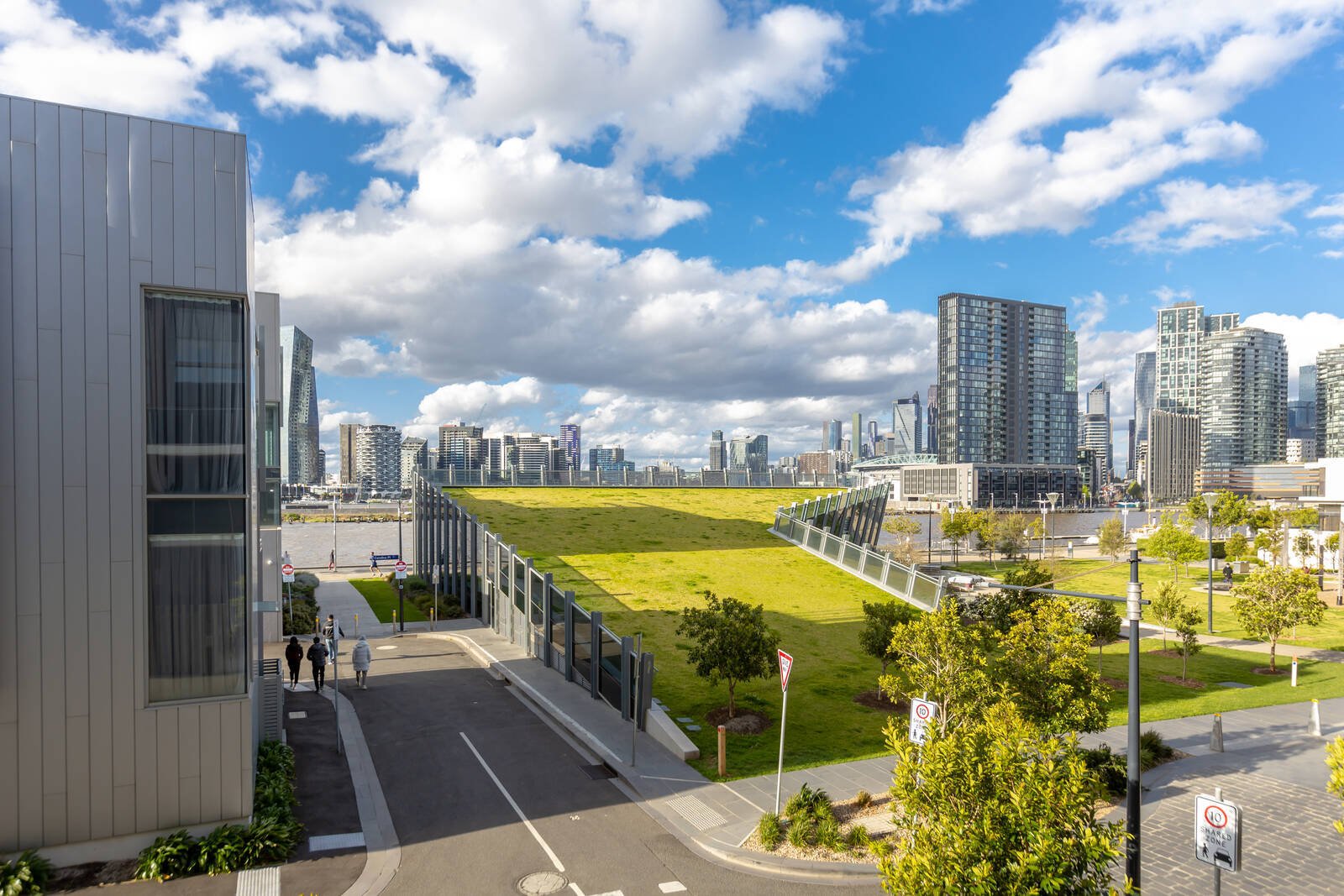 Real Estate and Property in 87 South Wharf Drive, Docklands, VIC