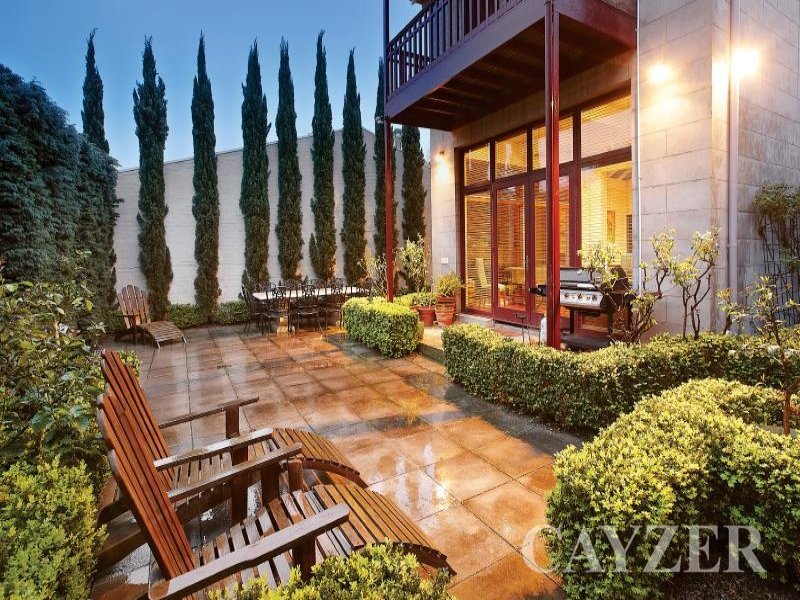 Gallery: 87 St Vincent Place
