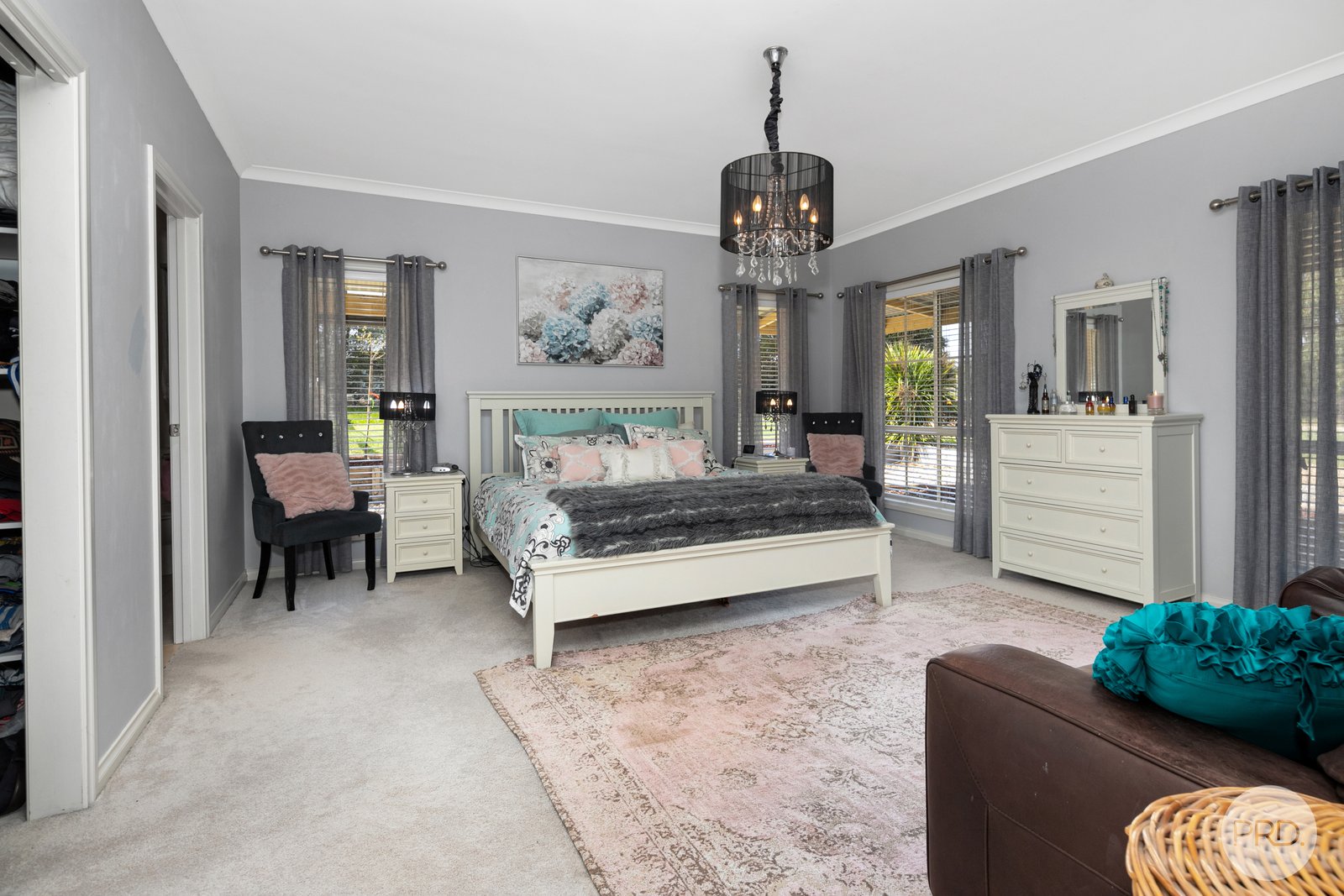 87 Taemore Close HADDON 8