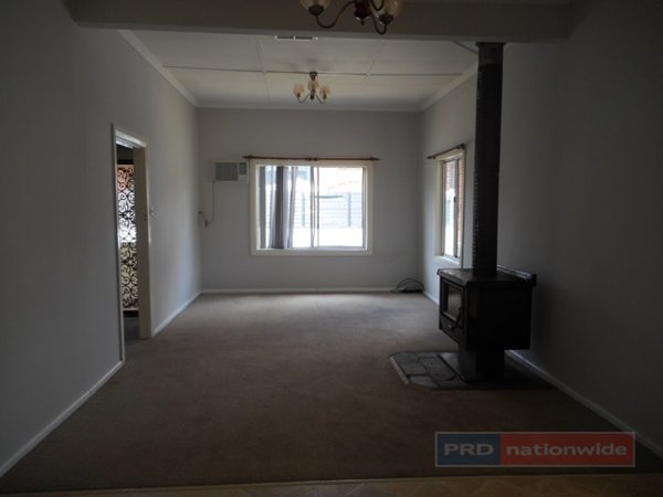 87 Tumut Street ADELONG 3