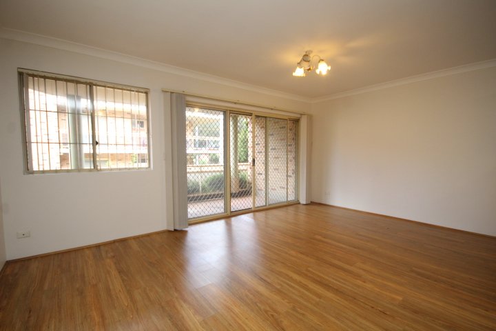 8/70-72 Macauley Avenue BANKSTOWN 2
