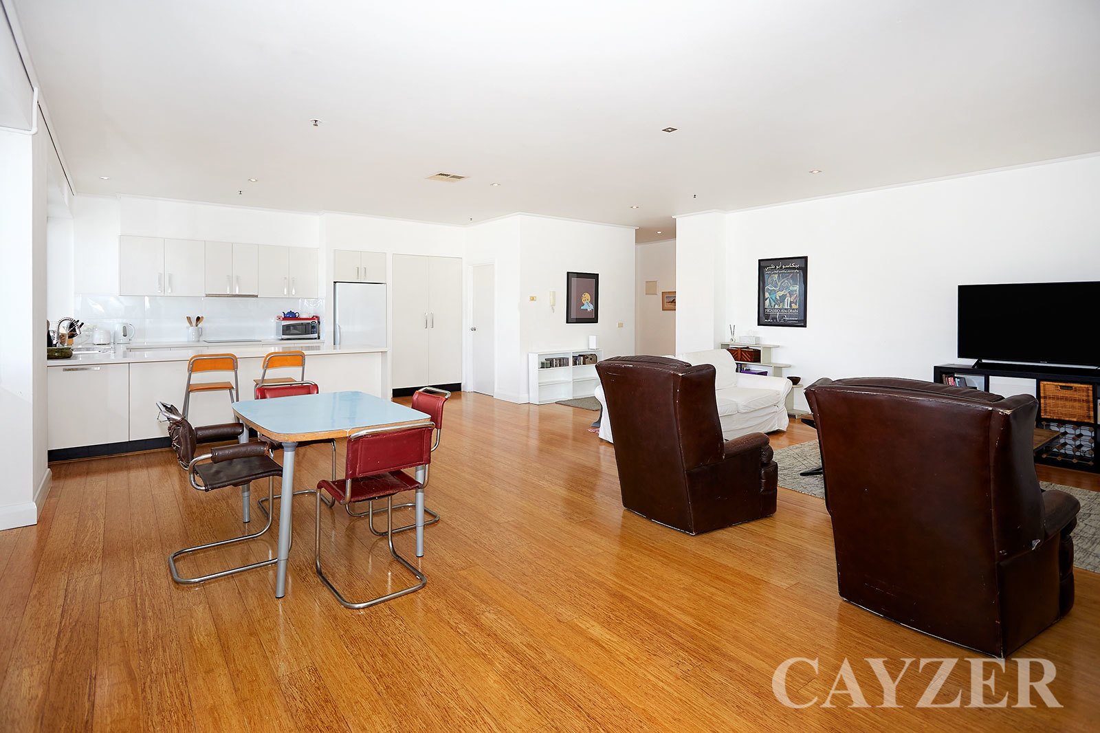 Gallery: 8/70 Albert Road