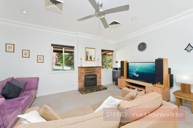 870 Henry Lawson Drive PICNIC POINT 3