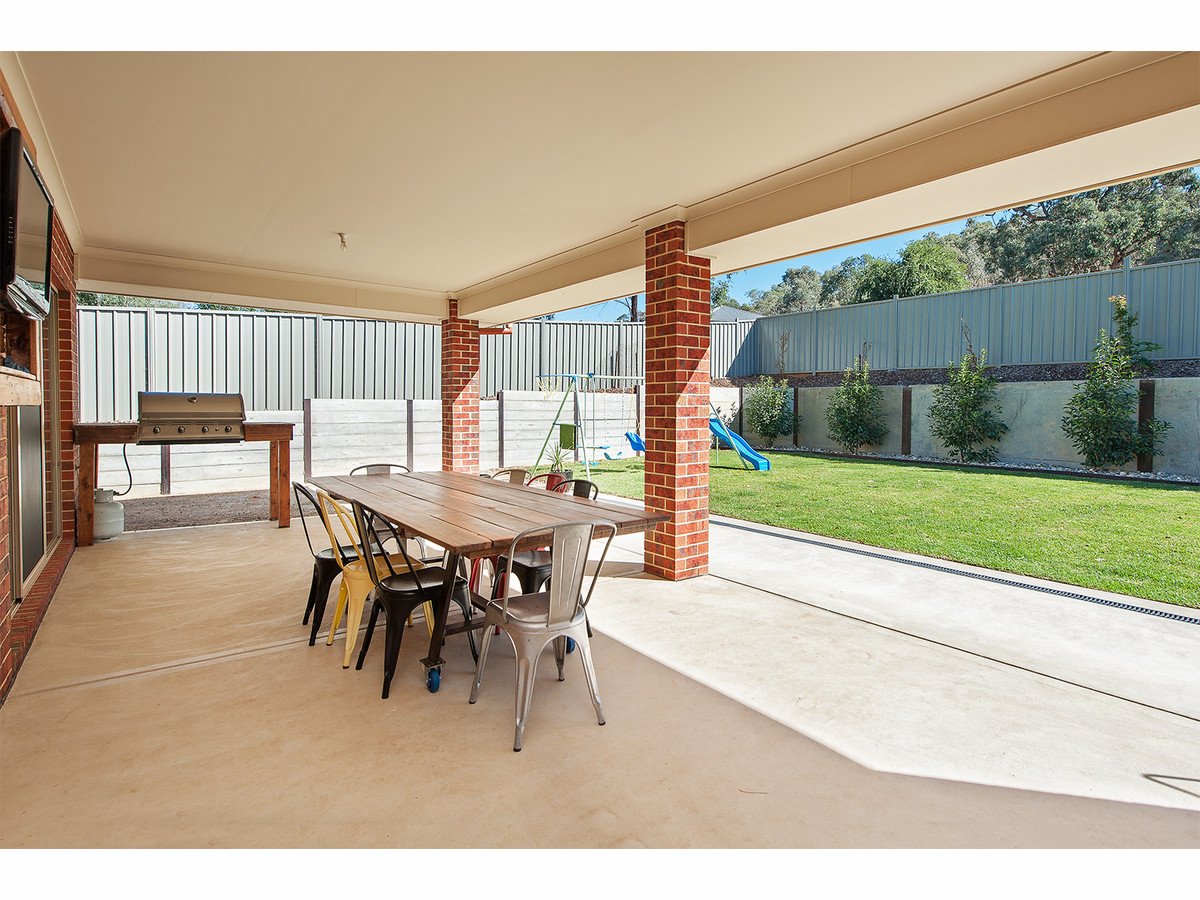 870 Union Road GLENROY 15