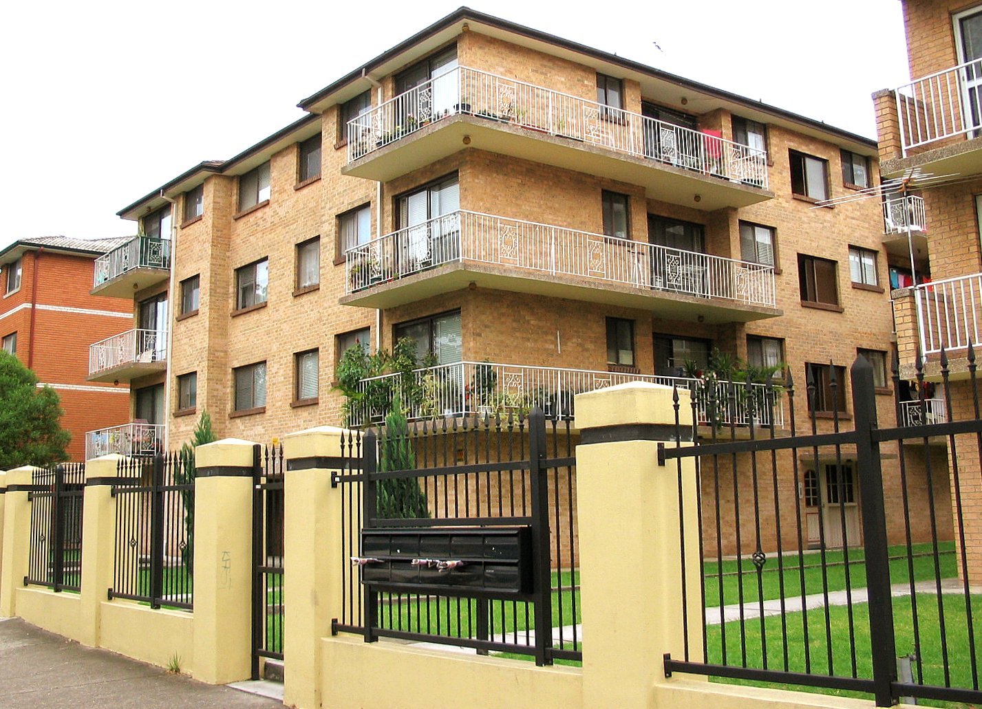 8/71 Goulburn Street LIVERPOOL 1