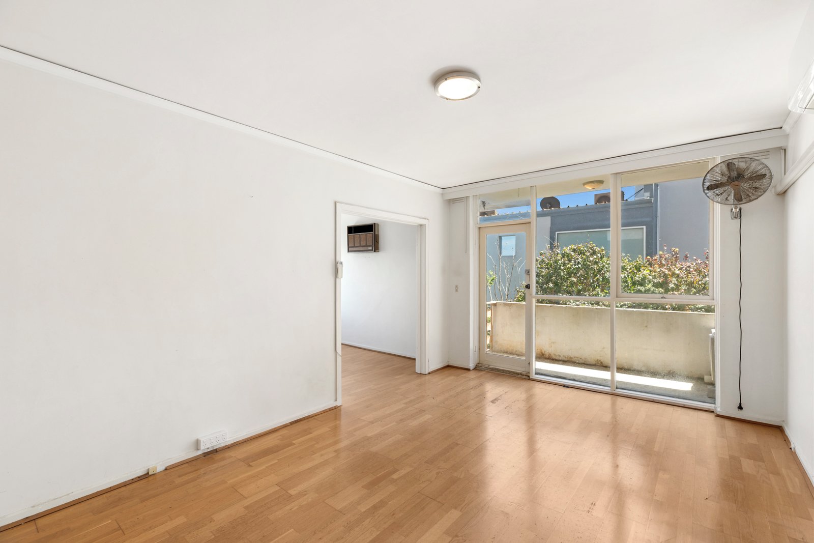 Gallery: 8/71 Westbury Street