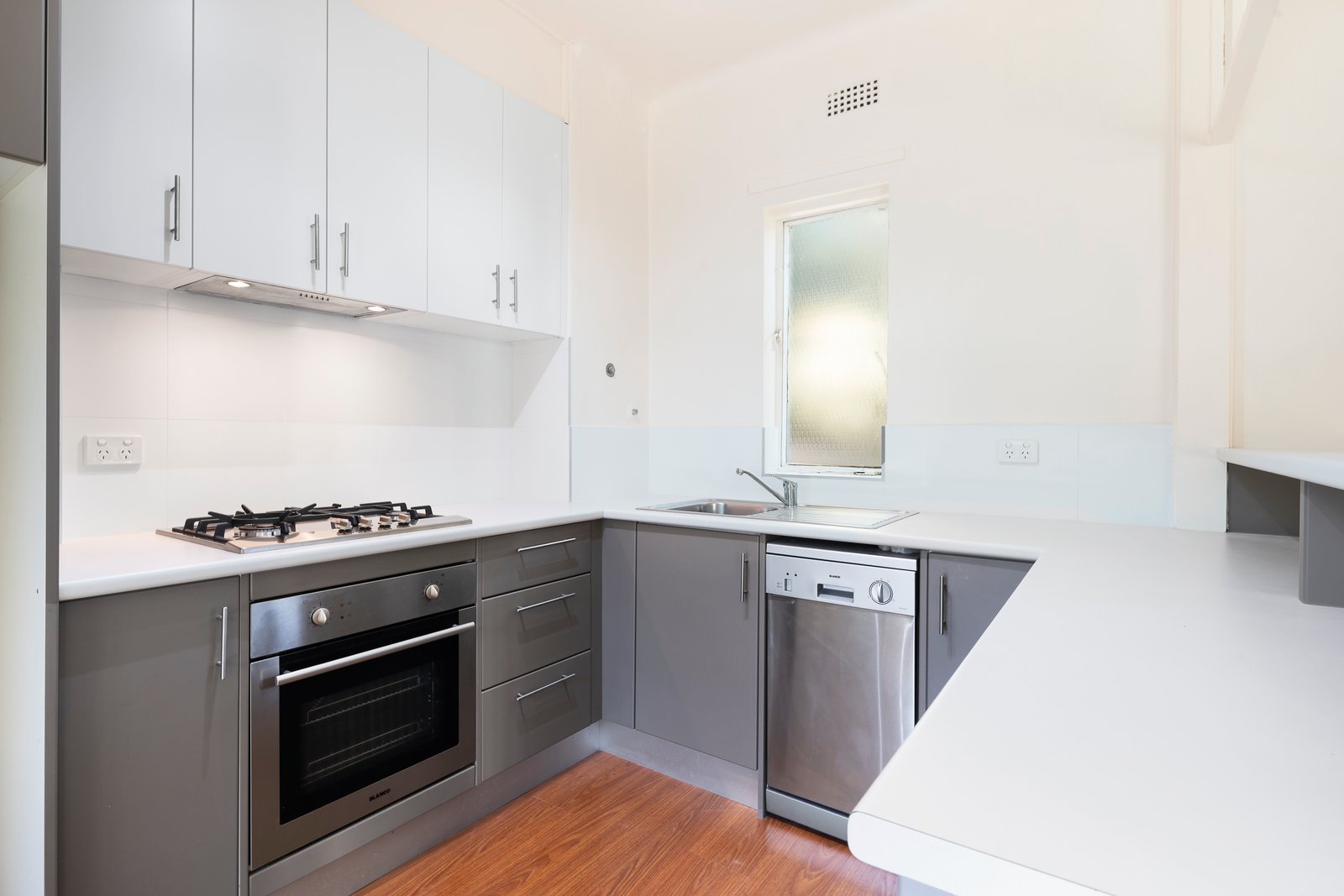 Real Estate and Property in 8/712 Orrong Rd , Toorak, VIC