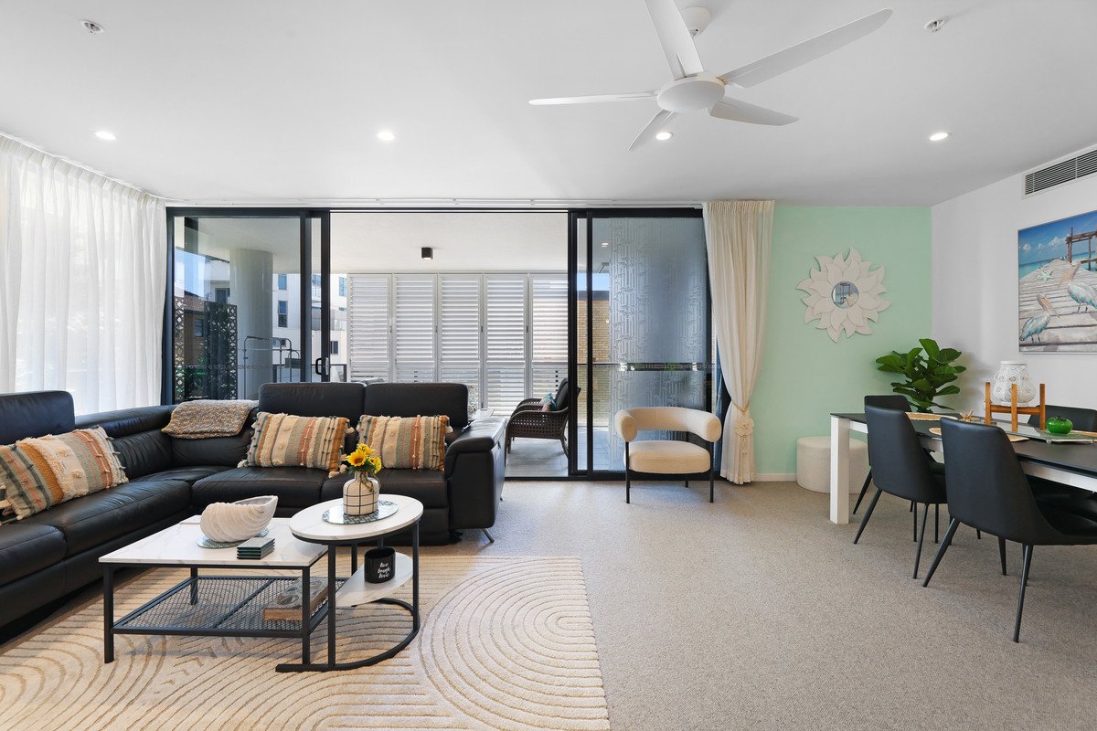 8/72 The Esplanade Burleigh Heads 5