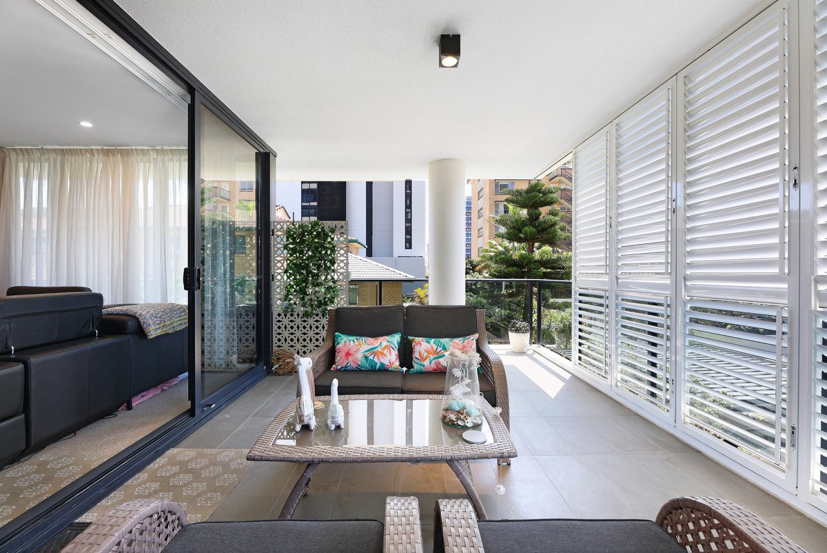 8/72 The Esplanade Burleigh Heads 11