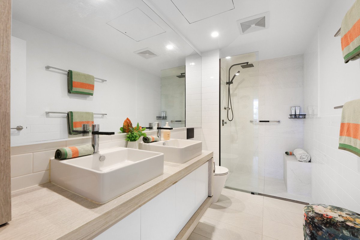 8/72 The Esplanade Burleigh Heads 15