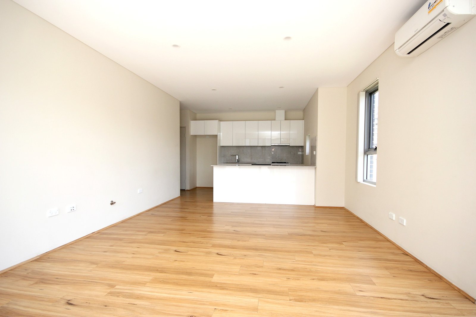 8/722 Princes Highway KOGARAH 2