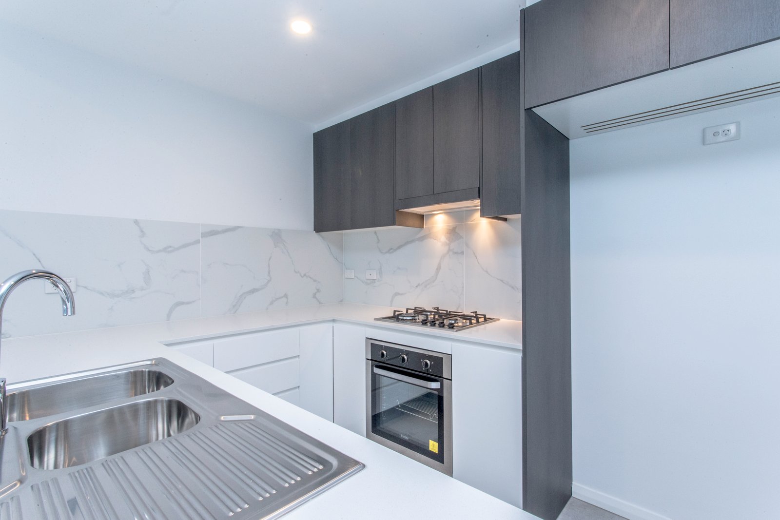 87/35-37 Barber Ave  PENRITH 4