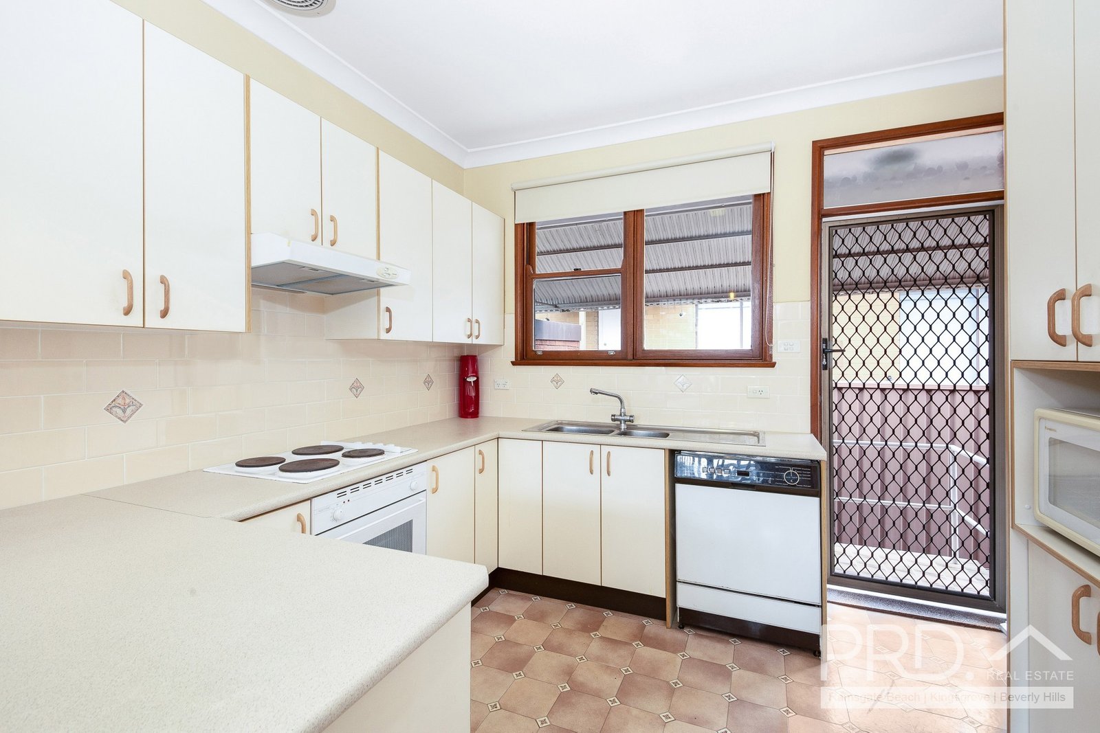 8/74-76 Alfred Street RAMSGATE BEACH 3