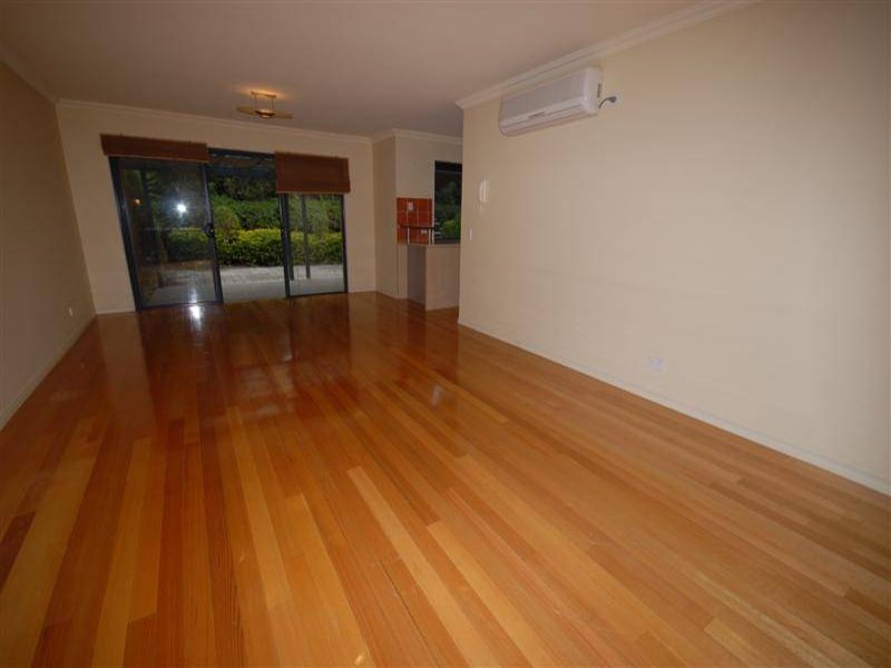 87/4 University Drive ROBINA 4