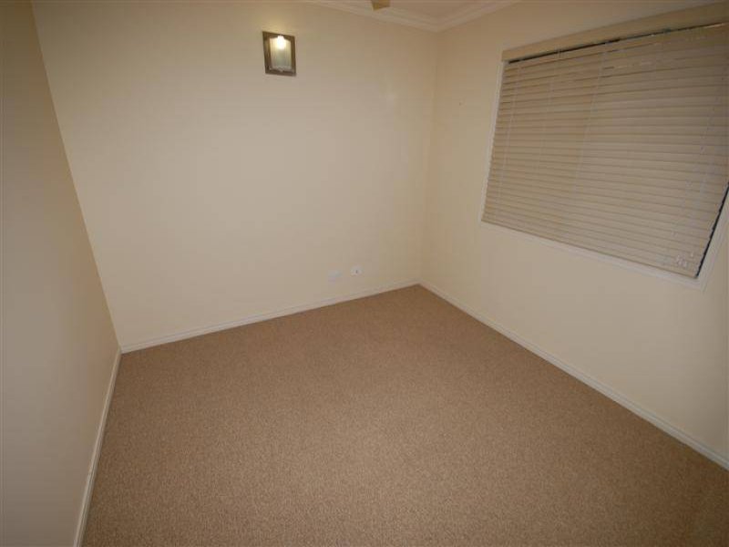 87/4 University Drive ROBINA 7