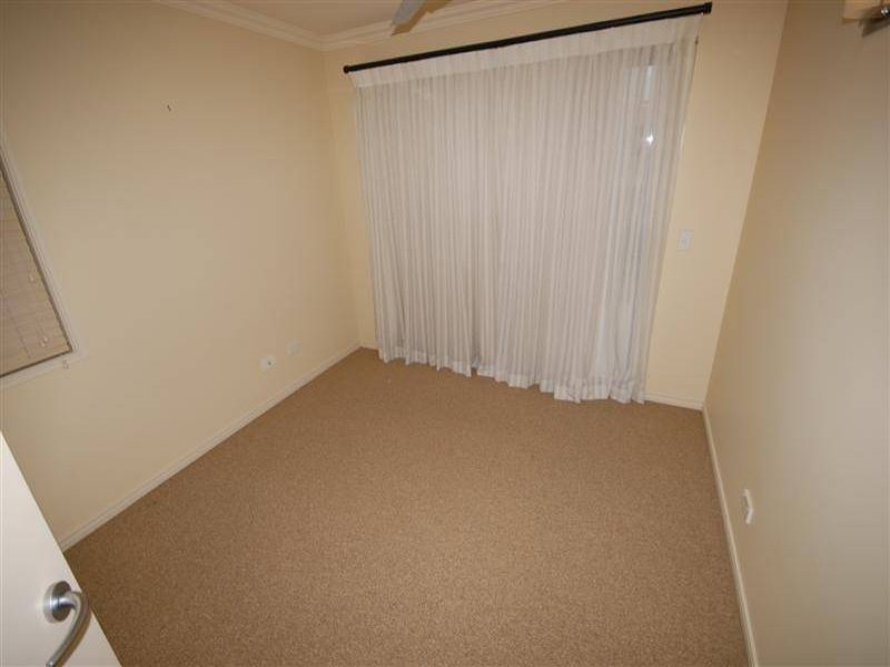 87/4 University Drive ROBINA 8