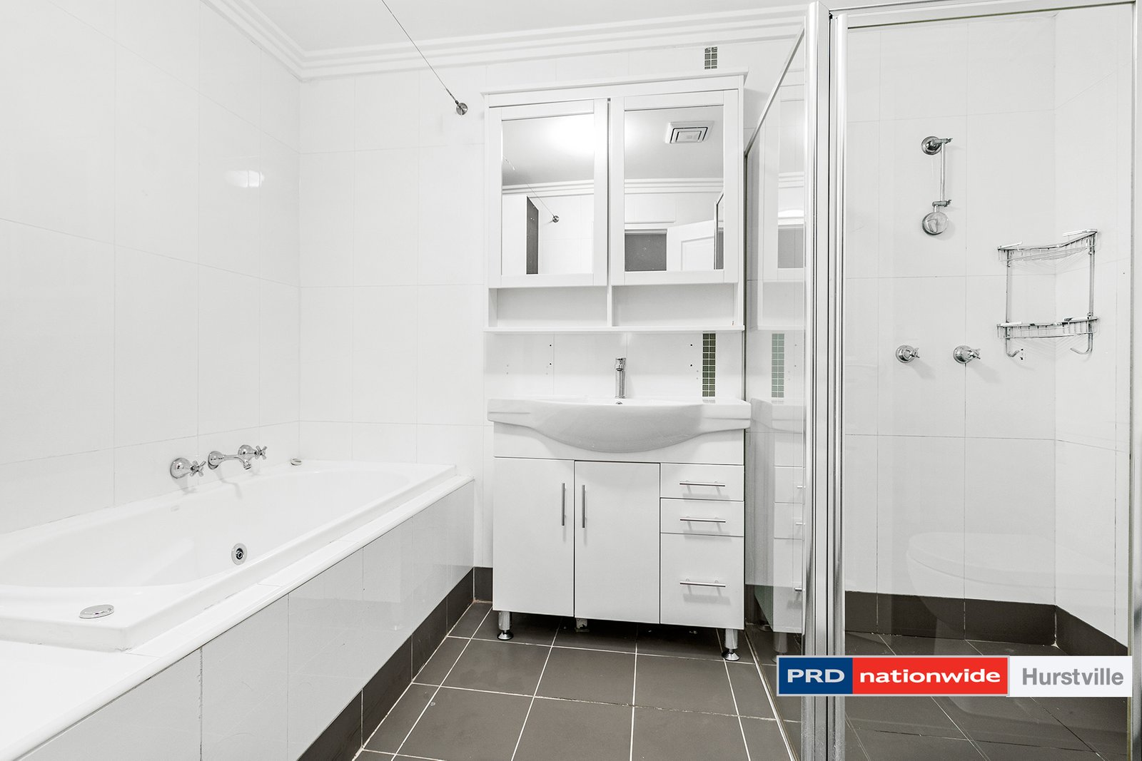 8/74 Woniora Road HURSTVILLE 4