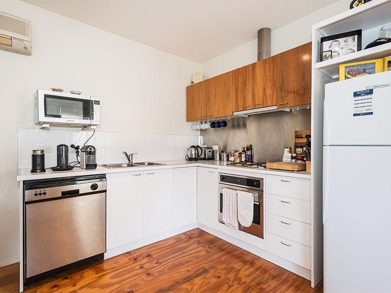 Gallery: 8/76 Carlisle Street