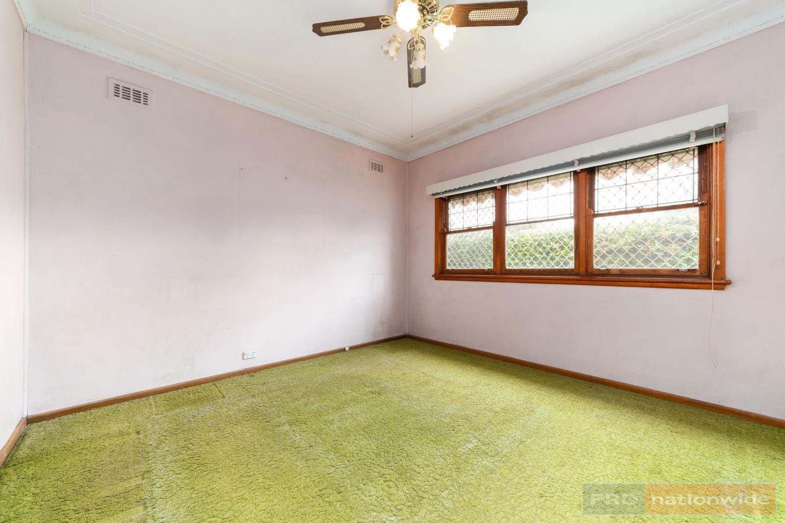 876 Henry Lawson Drive PICNIC POINT 7