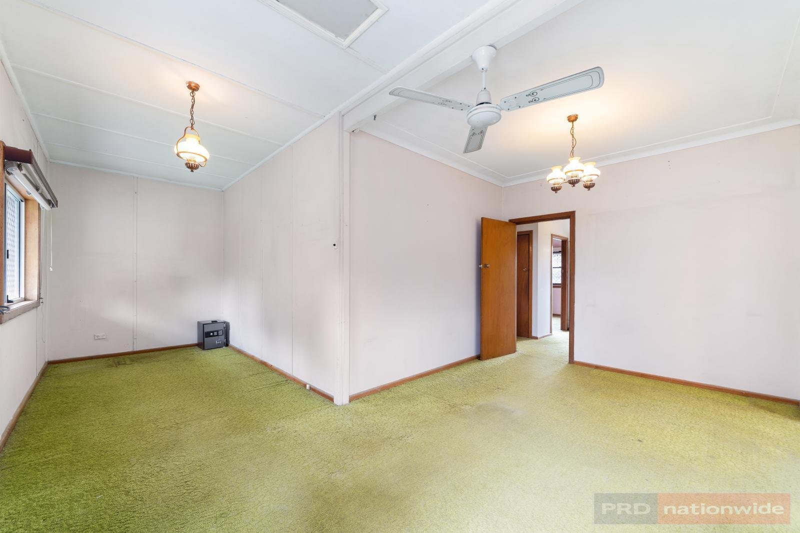 876 Henry Lawson Drive PICNIC POINT 8