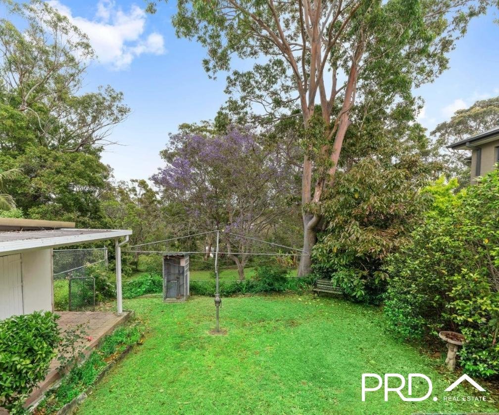 876 Henry Lawson Drive PICNIC POINT 8