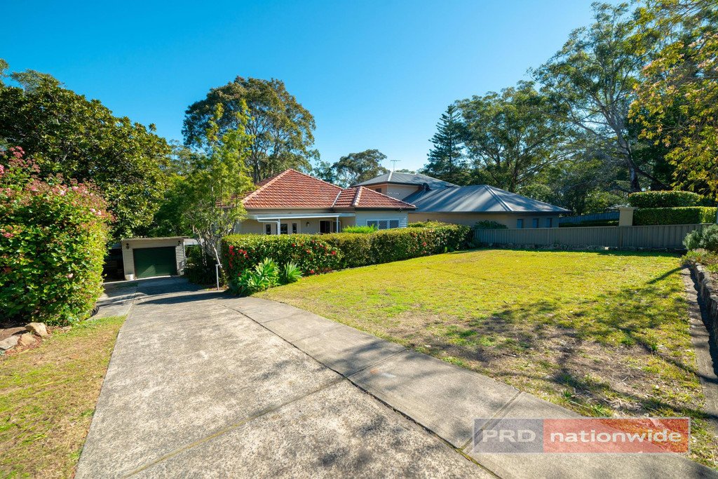876 Henry Lawson Drive PICNIC POINT 1