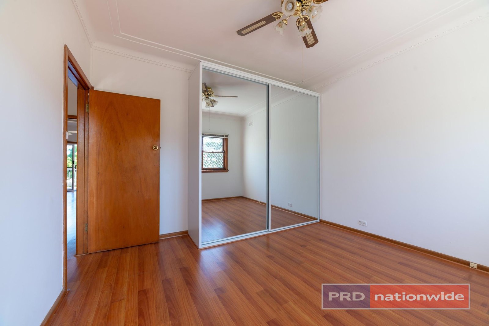 876 Henry Lawson Drive PICNIC POINT 5