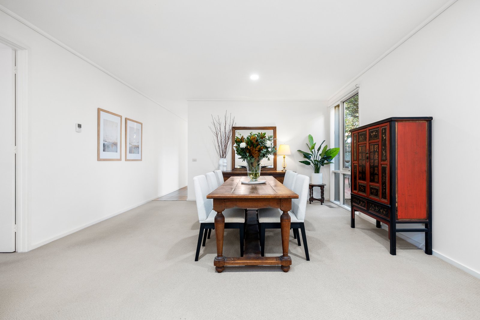 Gallery: 8/77 Beach Road