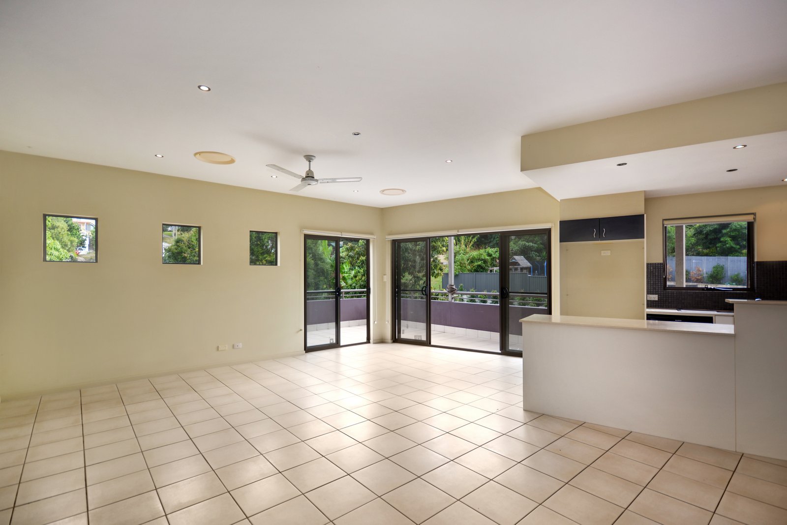 8/77 McLean Street COOLANGATTA 2