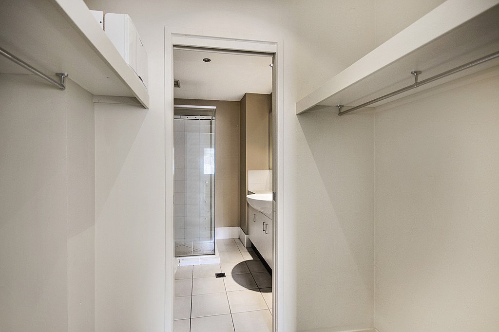 8/77 McLean Street COOLANGATTA 6