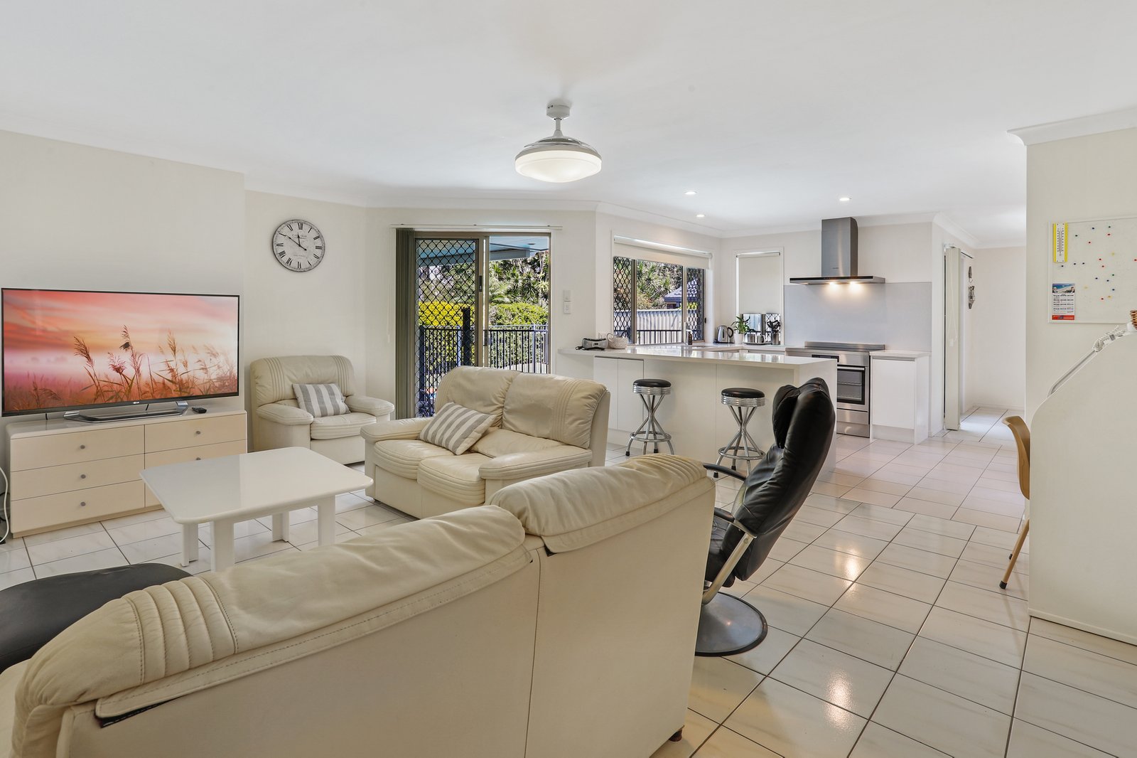 88 Bardon Avenue MIAMI 4