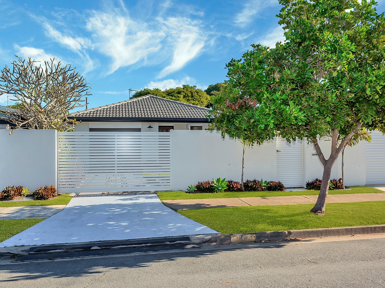 88 Chainey Avenue MIAMI 14