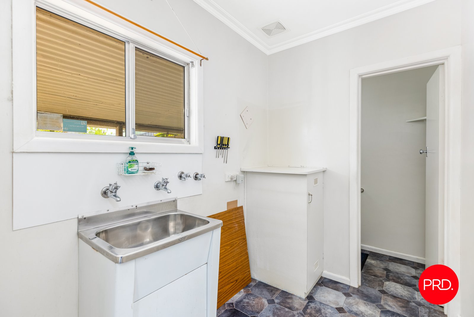 88 Church St  KANGAROO FLAT 10