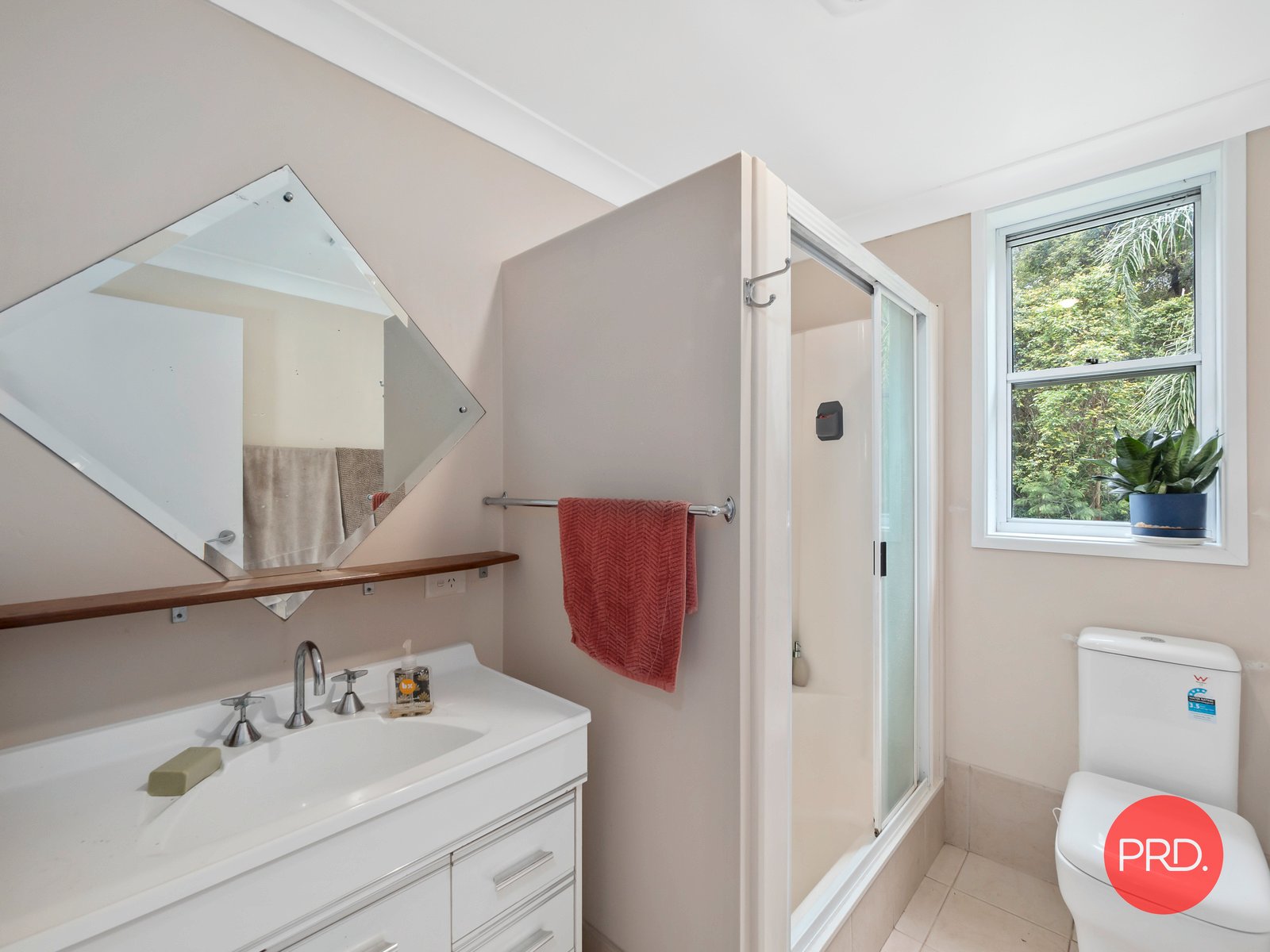 88 Forest Drive REPTON 16