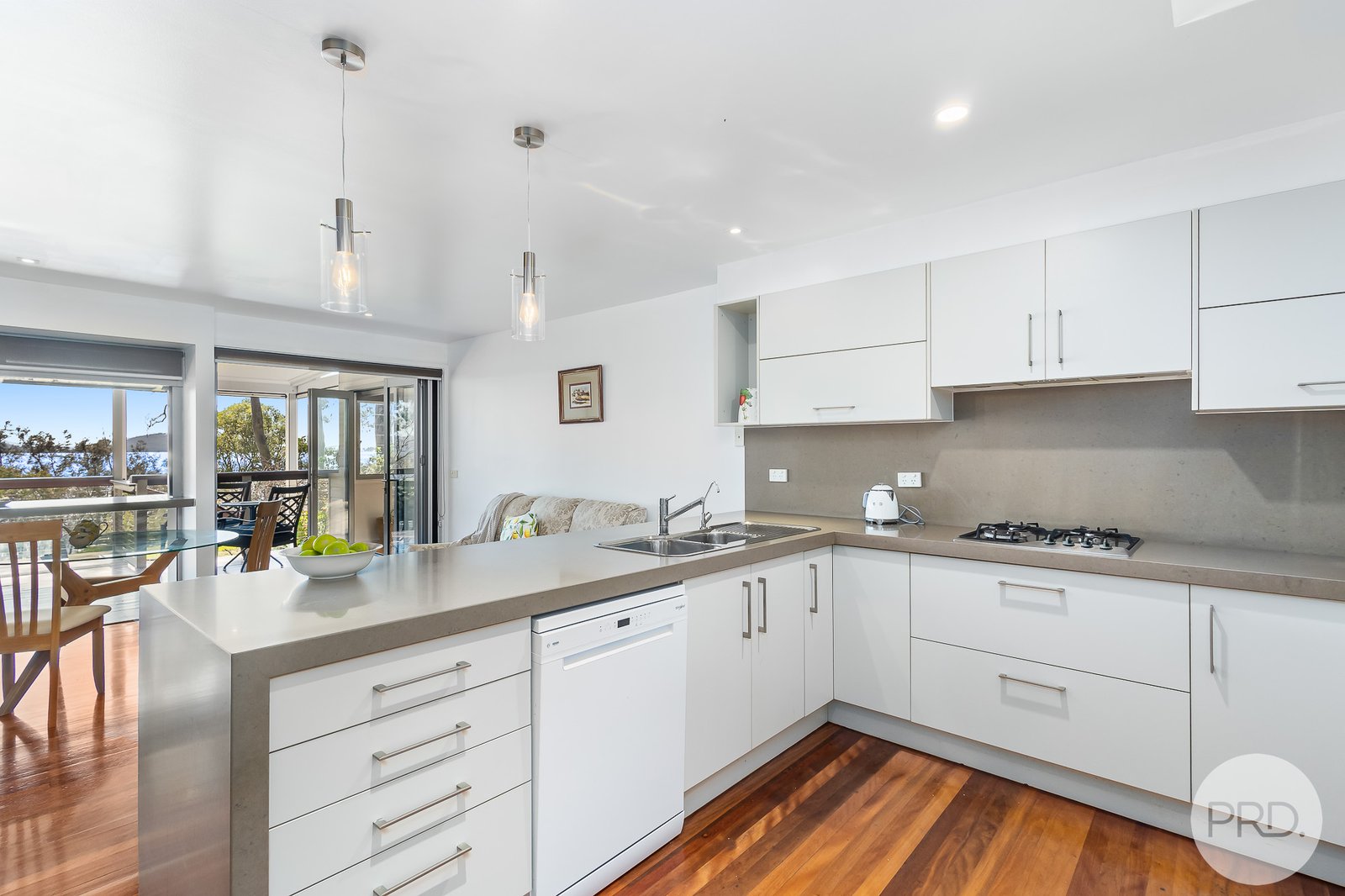 88 Francis Avenue LEMON TREE PASSAGE 8