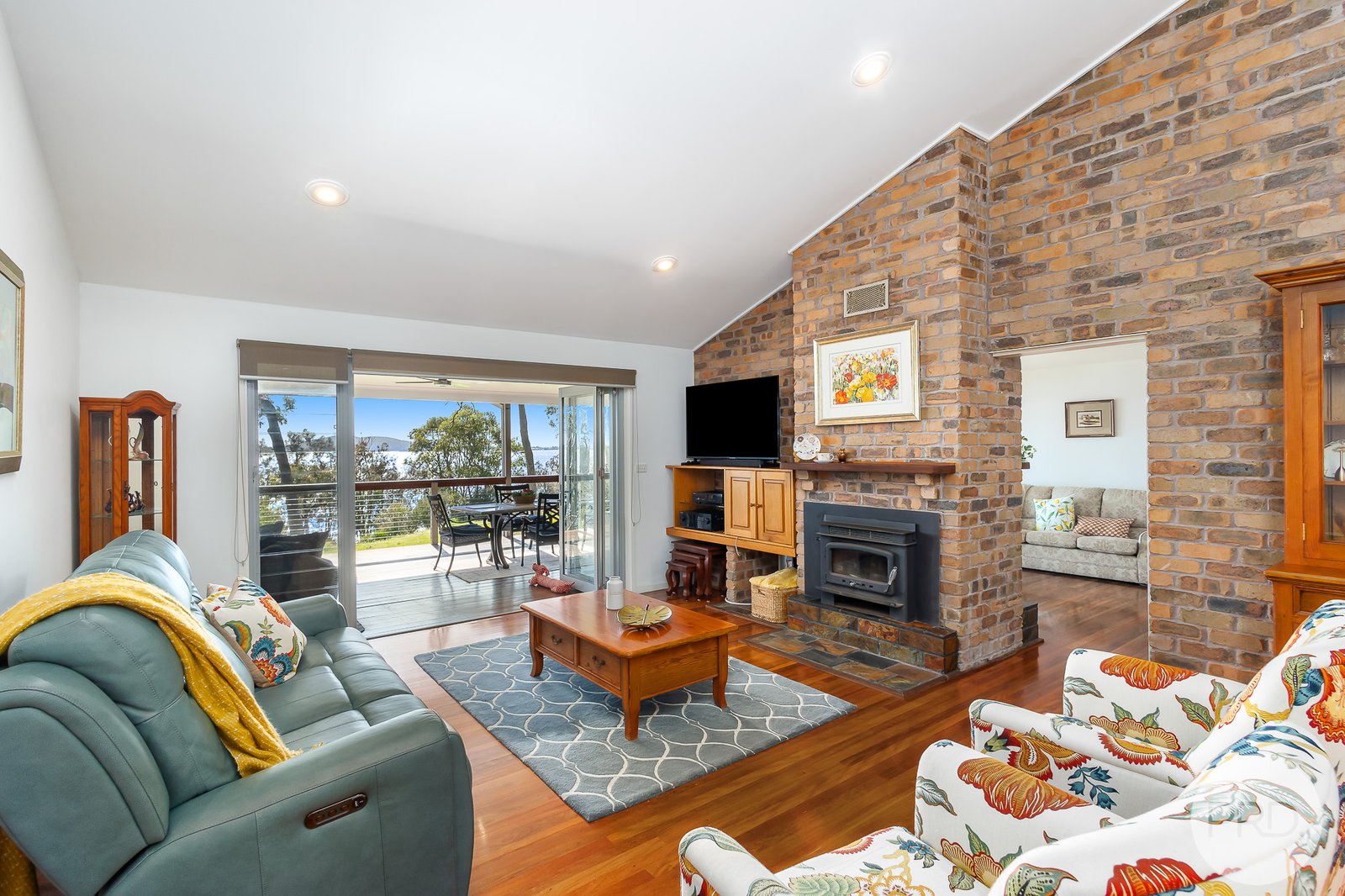 88 Francis Avenue LEMON TREE PASSAGE 10